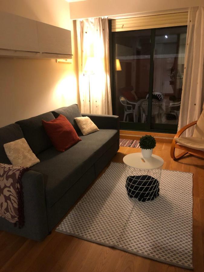 Studio Ourense Luaran gambar