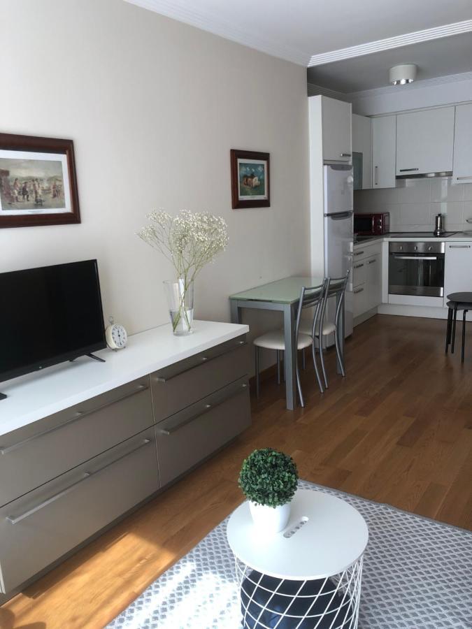 Studio Ourense Luaran gambar