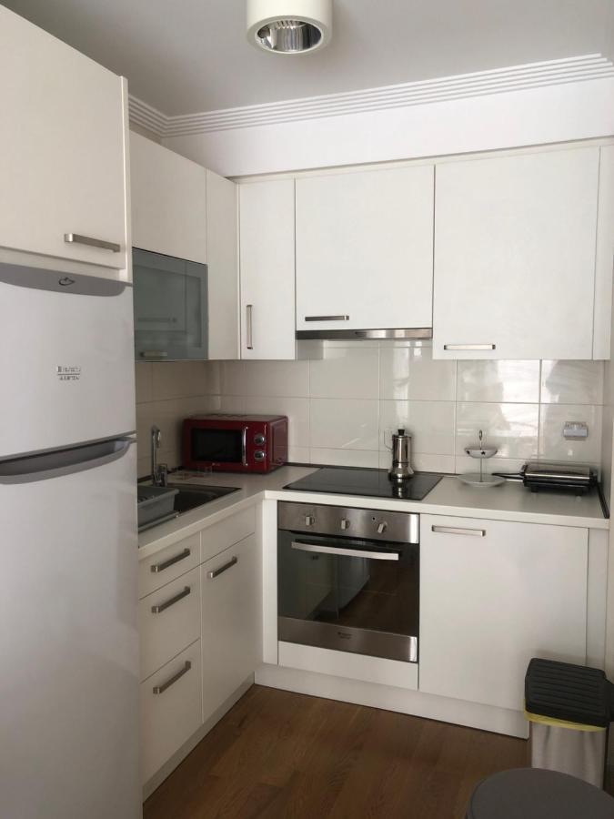 Studio Ourense Luaran gambar