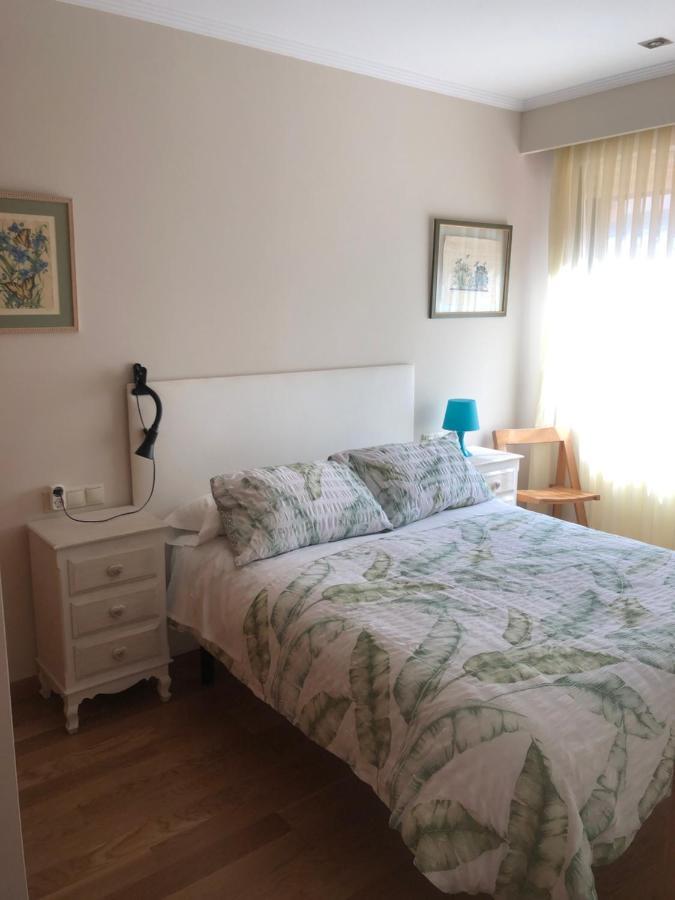 Studio Ourense Luaran gambar