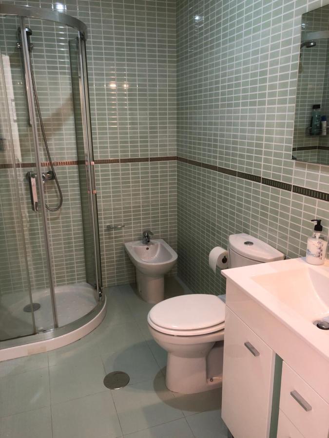 Studio Ourense Luaran gambar
